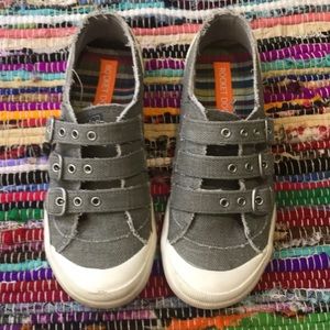 Rocket Dog slide on shoes grey